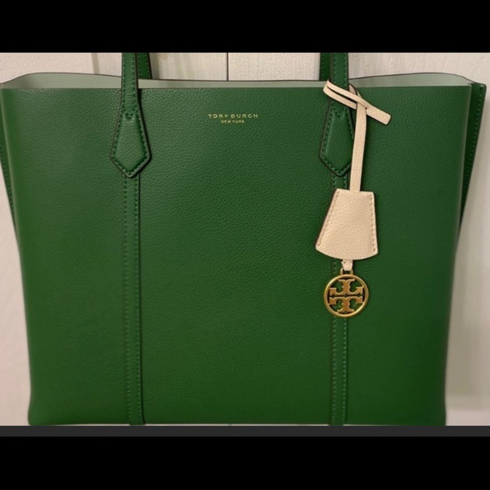 🎉🎉HP🎉🎉Tory Burch Tote 👜 💚